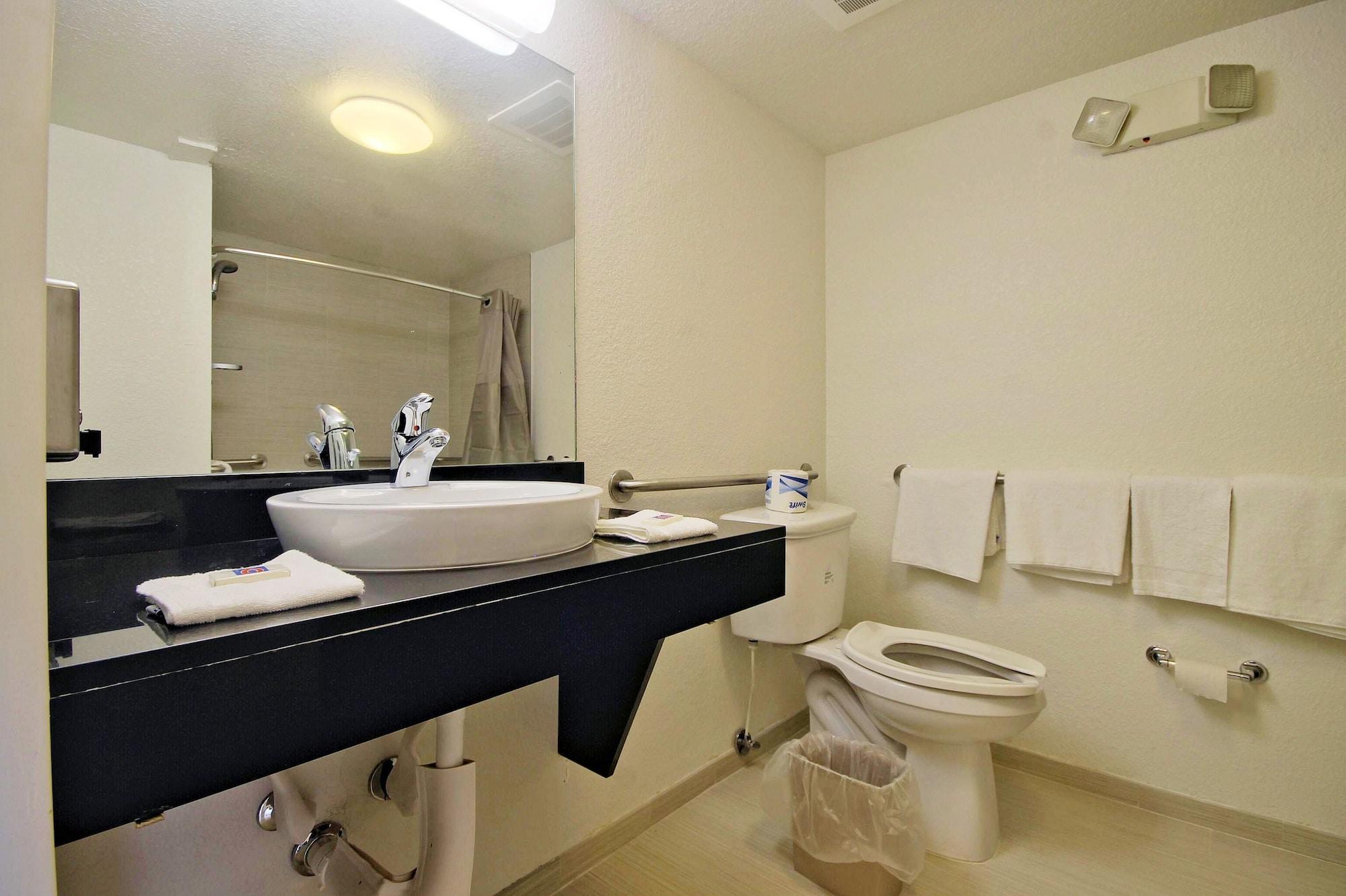Motel 6-Miami, Fl Doral Exterior photo